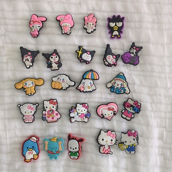 23 PC Sanrio Hello Kitty Croc Jibits / Charms - Picture 1 of 2